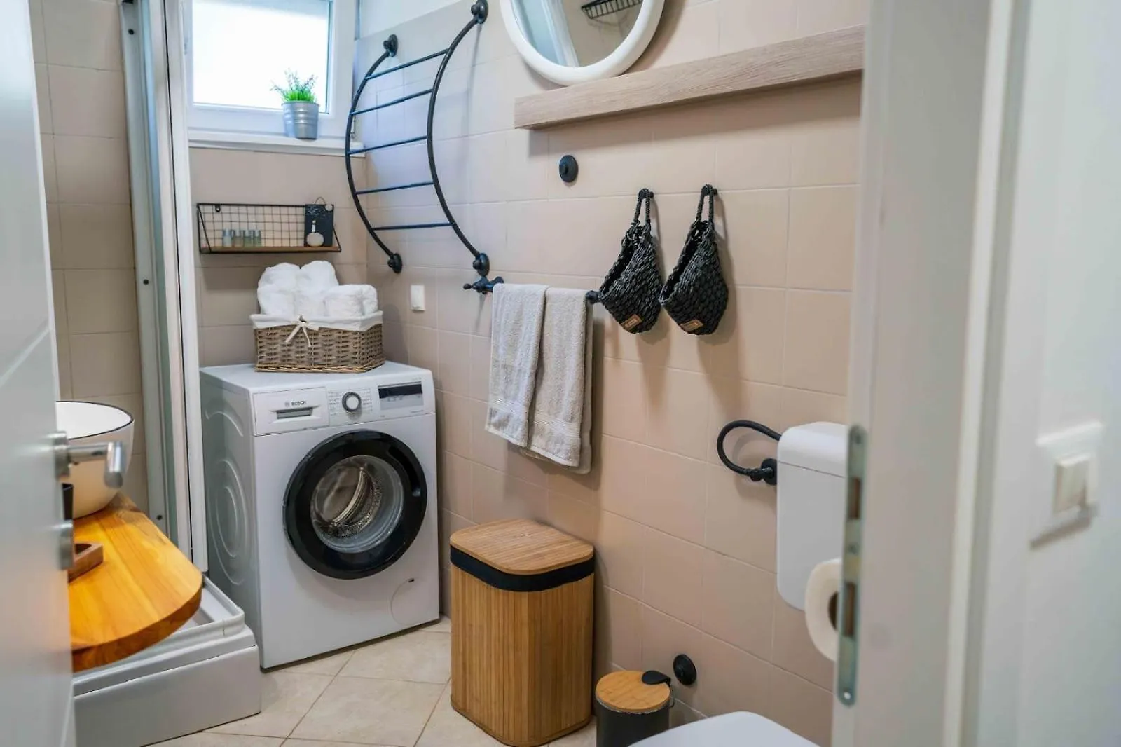 Apartment With Terrace And Garden Next To Marjan Park - 2 Free Bikes 스플리트 크로아티아